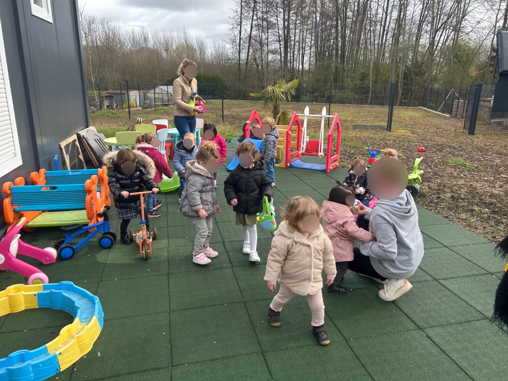 pâques-chocolat-enfants-microcreche-pinon-soissons-laon