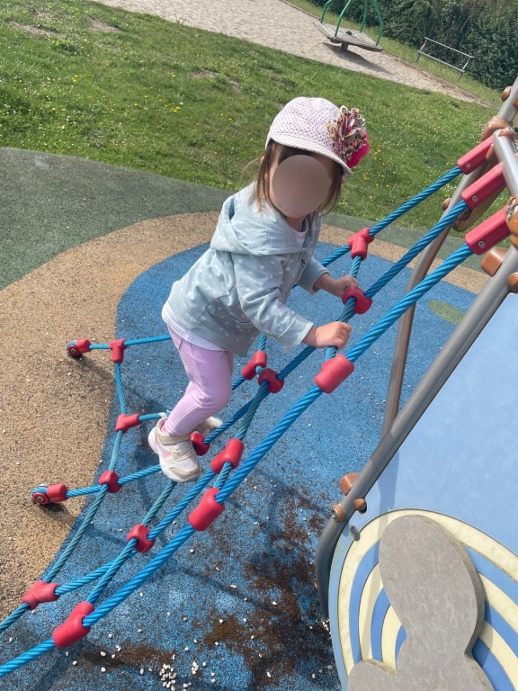 microcreche-pinon-soissons-laon-enfants-extérieur-parc